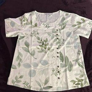 Miss look shirt size medium